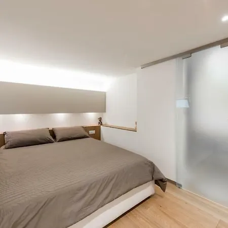 Apartment Charming Loft Nel Centro Citta-wifi